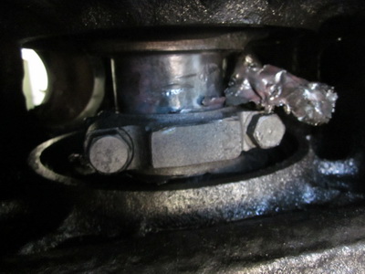 Последствия работы синего жопника отразились на коленвале двигателя ЯМЗ 240.